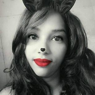 Model - pierina calida