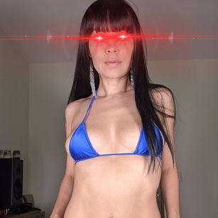 Model - Ruby Knox highheels