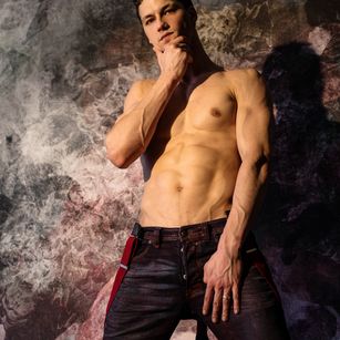 Model - Dirty Pothos dirtytalk