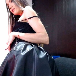 Model - AnnieNTommy blowjob