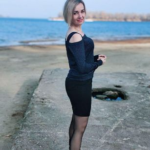 Model - Your Queen cuckold