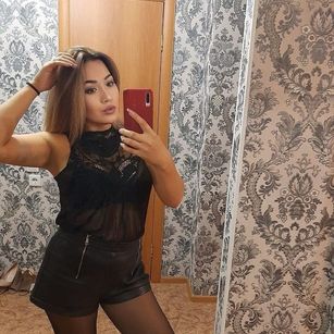 Model - danta_and_melony LUSH