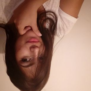 Model - Luna Lauder linda