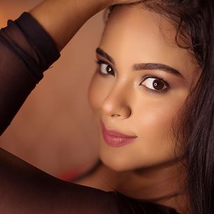 Model - SylvanaRusso petite