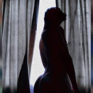 Model - Summers Russo cock