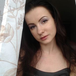 Model - Mia Vagi lips