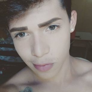 Model - Summers Russo dildo