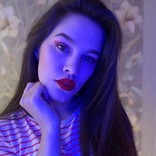 Model - Alina Hot joi