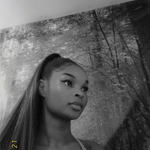 Model - SammyXXX Ebony