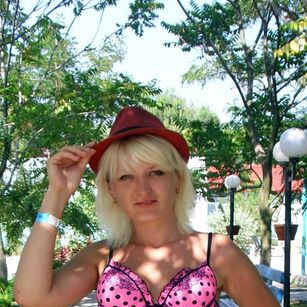 Model - JennyQGold dirtytalk