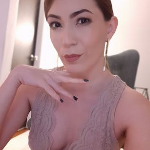 Model - LilyRogers smart