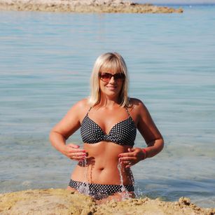 Model - irenysik striptease