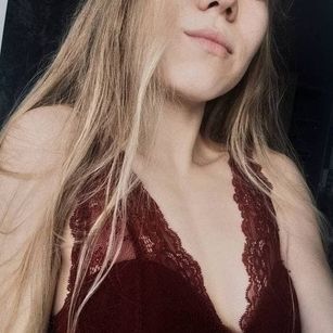 Model - Gloria_sun LOVENSE