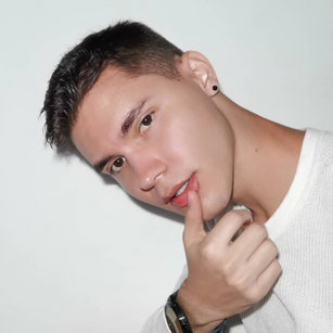 Model - Tony Velez latino