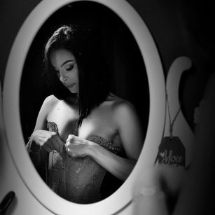 Model - LorenaGlam brunett