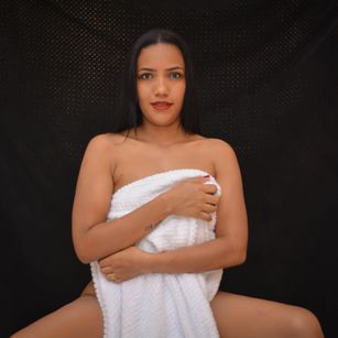 Model - Anastasia Steele dildo