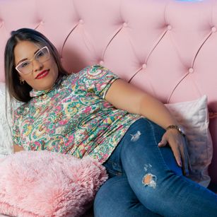 Model - CassieBlow BOOTY