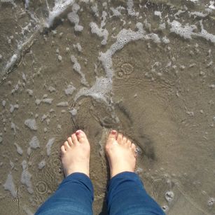 Model - H0ney Dripper spanish