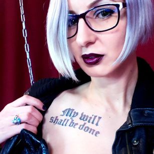 Model - The Erotic Priestess cei