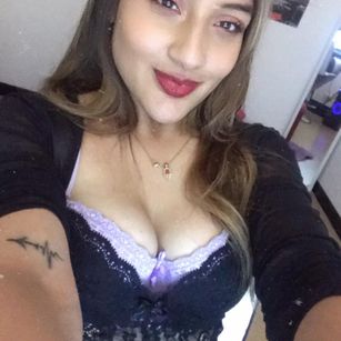 Model - Luna Evans deepthroat