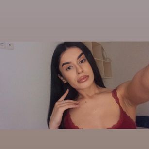 Model - VicktoriaSerene ass