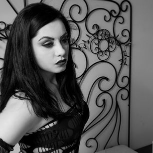 Model - Rebecca Harvey ass