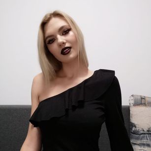 Model - Princess Blonde