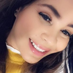 Model - NathalyR41 creamy