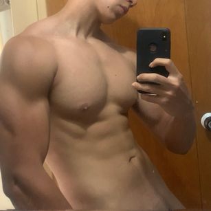 Model - Logan Wolf masculine