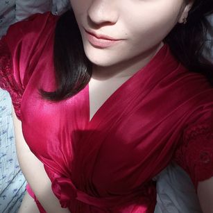 Model - Kristi striptease