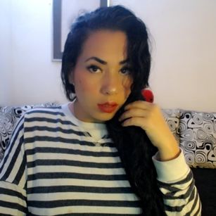 Model - kkristein hablar