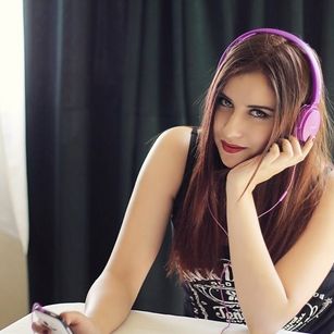 Model - Andrea shadow ahegao