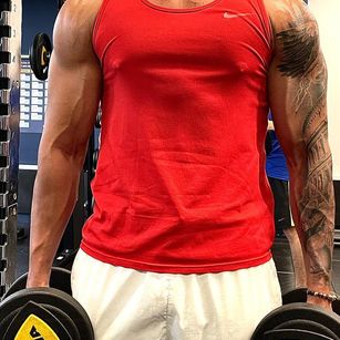 Model - Logan Wolf masculine