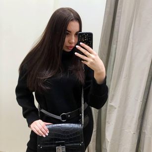 Model - rianna_soy dildo