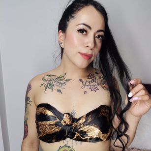 Model - sarah white latina