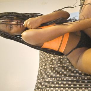 Model - cocodiva horny