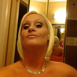 Model - XXX Chrystal Lite pornstar