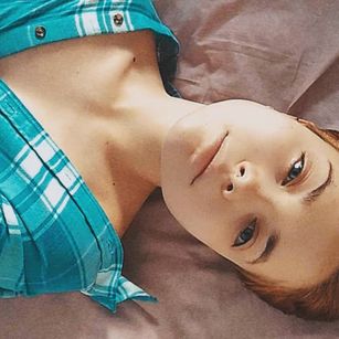 Model - Alice_Forman tits