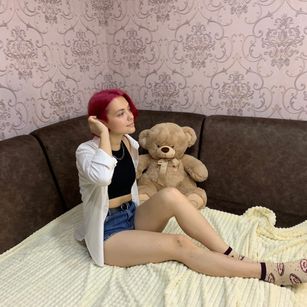 Model - Alice_Forman oilshow