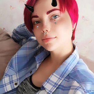 Model - Alice_Forman kiss