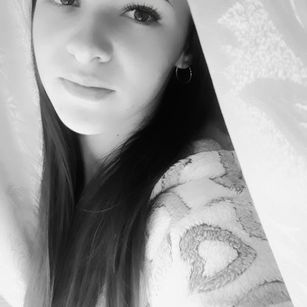 Model - HollyNutty dirtytalk