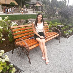 Model - HollyNutty dirtytalk