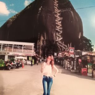 Model - Melissa Restrepo Hello