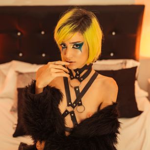 Model - Georgina Knox fetish