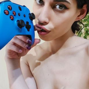 Model - XCandywildX LUSH