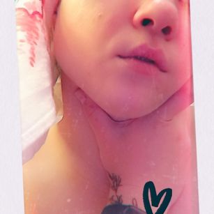 Model - Vikitty nipples