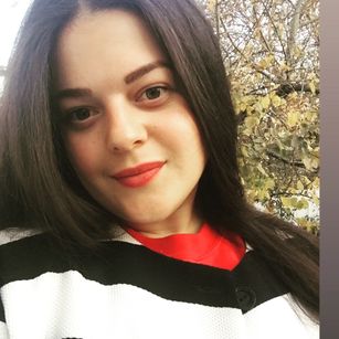 Model - BianessaLay beautiful