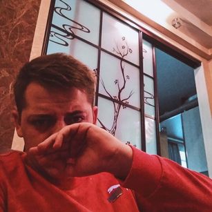 Model - Noah Cartwright tatoo