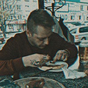 Model - Noah Cartwright jokes