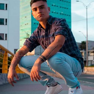 Model - ALEK KOSLOV show